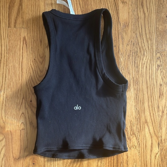 Alo goddess ribbed tank size small - Picture 3 of 3